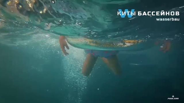 Композитный бассейн во дворе