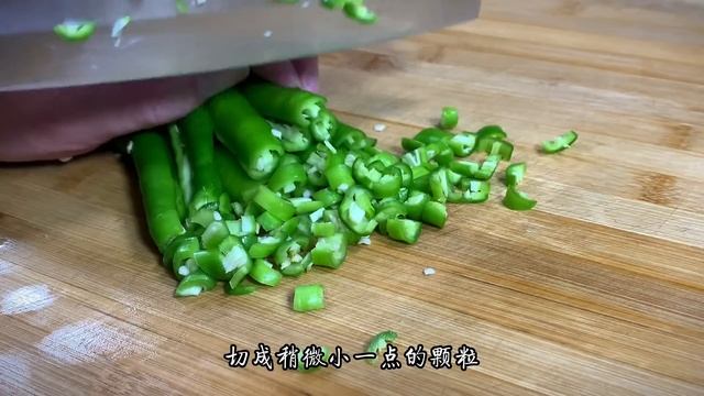 青椒炒肉是先炒青椒還是先炒肉？教你一招，學會全家誇你是大廚【一畫美食】#青椒炒肉 #青椒 #肉