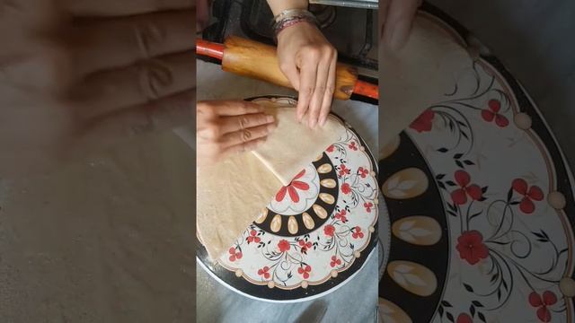 Desi Ghee ka Triangle Lachha Paratha Recipe # Short # YouTube Shorts смотреть онлайн