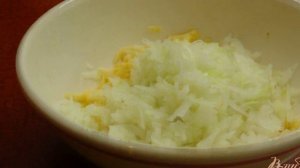 Пицца с яблоками и грецкими орехами
