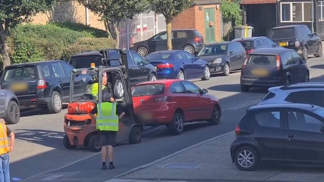 ИДЕОТЫ И УЧИТЕЛЯ