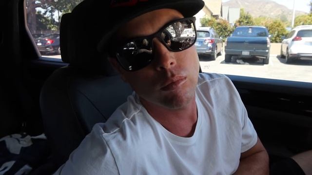 Waiting to pick up Boston terrier after Double Luxating Patella surgery смотреть онлайн