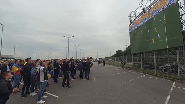 Україна-Словаччина: якою була фан-зона! смотреть онлайн