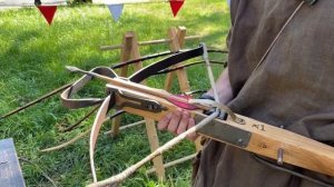 Арбалет , особенности заряжание и стрельбы в средневековье