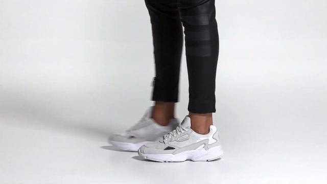 Adidas Falcon White смотреть онлайн