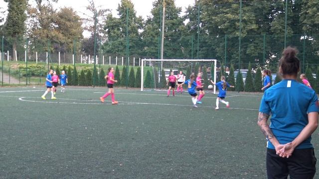 VARSOVIA GIRLS - BARCA ACADEMY 2:2 - ROZGRYWKI MZPN TURNIEJ ORLICZEK 2020 - ETAP 1 смотреть онлайн