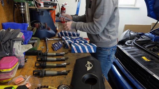 Fixing a misfiring MINI Countryman смотреть онлайн