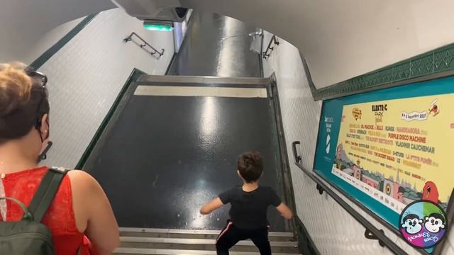 We Met Mona Lisa! смотреть онлайн