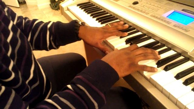 This Christmas- (Chris Brown) piano tutorial (Donny Hathaway) смотреть онлайн