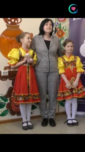 Волонтеры в пансионате для пожилых «Забота о близких»