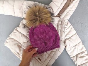 Самая простая шапка спицами узором "Рис". Идеально для начинающих.