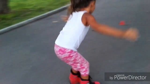 Селина кара ролери (инлайн кънки) Кънки Училище: Selina Skating Training смотреть онлайн