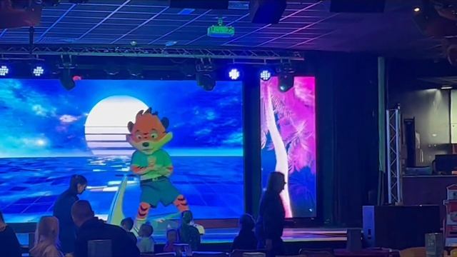 Haven Perransands seaside squad show highlights March 2024 смотреть онлайн