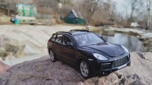 Обзор модели Porsche Cayenne Turbo в масштабе 1:24 от Burago