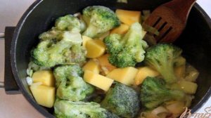 Брокколи крем-суп с творожной горгонзолой