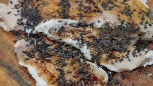 Овощной салат со свининой в кунжуте