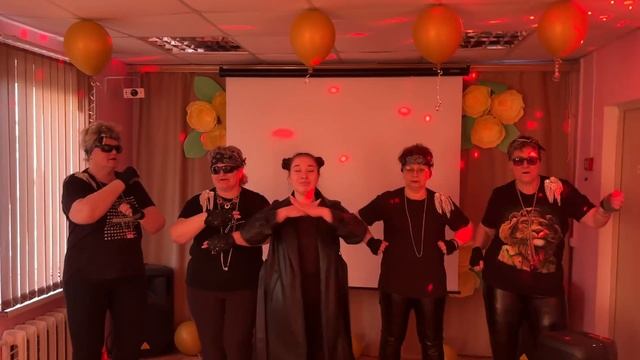 Ансамбль "Соседи" - А у нас во дворе...