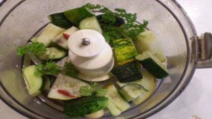 Сырой кабачковый суп