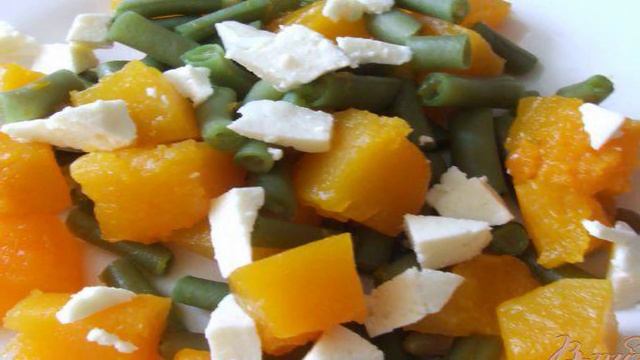 Салат из тыквы и спаржевой фасоли с адыгейским сыром