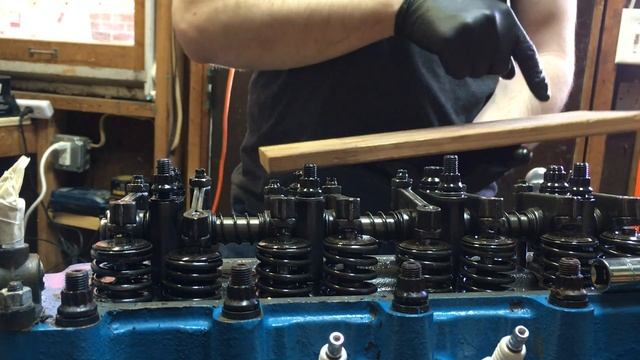 Classic Mini DIY - Cylinder Head Removal