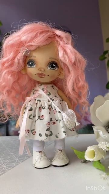 Милая куколка с розовыми волосами ручной работы #cutedoll #кукламалышка #куклавподарок #dollhandmad