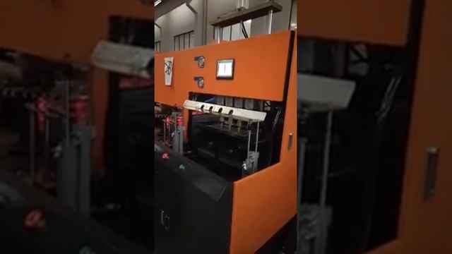 ПОЛУАВТОМАТ ВЫДУВА ПЕТ ТАРЫ НА 4 ЯЧЕЙКИ ПЕТ БУТЫЛКА смотреть онлайн