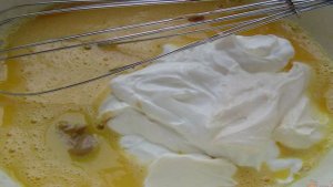 Пирог с красной рыбой, рисом и зеленью