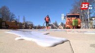 Белую плитку на улицах Череповца моют шампунем