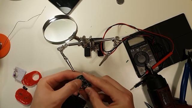 Bluetooth Pedal Shutter |Android + iOS | $5 DIY | selfie button hacking | How to make
