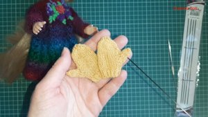 Варежки с анатомическим пальцем для куклы Паола Рейна. Вязание спицами. Как вязала.