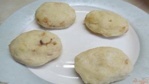 Картофельные котлеты в морковной шубе