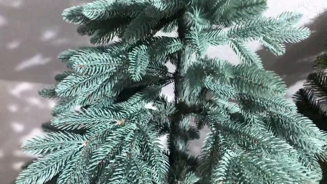 Ялинка лита Роял VIP блакитна смотреть онлайн