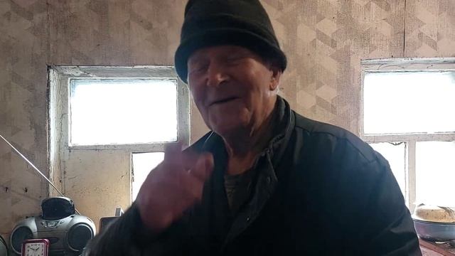 Ефимыч купил новый телевизор.