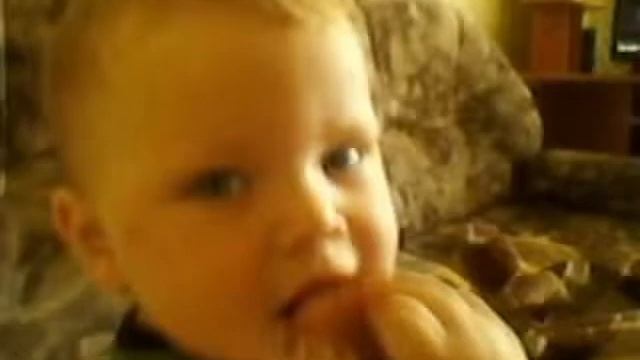 Илюшкина улыбка! смотреть онлайн