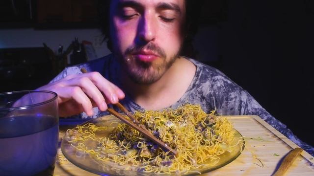 ASMR Crunchy Noodle Spicy Pork 부제 字幕  उपशीर्षक ( Real Sounds ) | Nomnomsammieboy