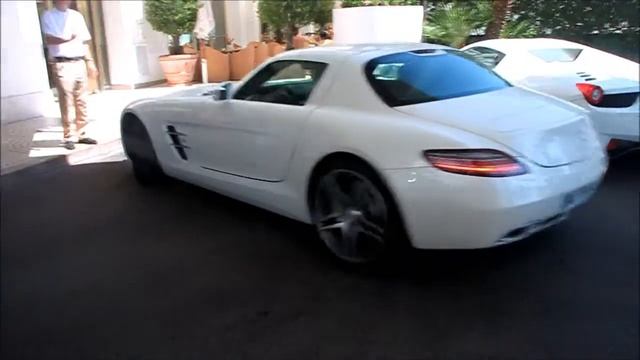 White Mercedes-Benz SLS AMG Arrives at Martinez Hotel - Cannes смотреть онлайн