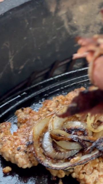 Triple Threat Pork Burger 😮💨🔥 @Tinacannoncooks смотреть онлайн