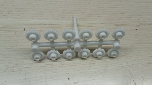 Отливка шестеренок для купюроприемника. Па6 с красителем. 12 в форме.