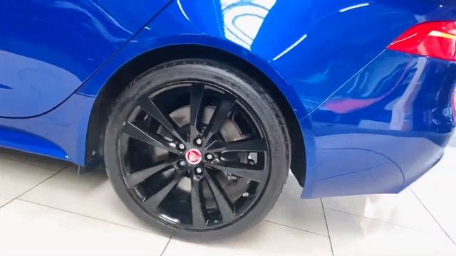 Jaguar XE 2.0i R-Sport Auto смотреть онлайн