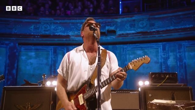 The Black Keys feat. Noel Gallagher - On The Game (Later... with Jools Holland) смотреть онлайн