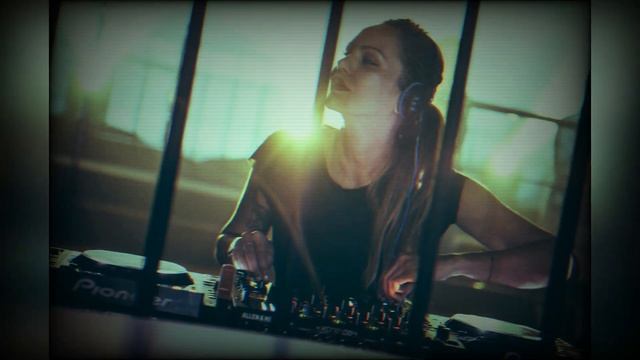 Tempo Company - Deborah De Luca mix (JUST TECHNO || P.Dagger Edit) смотреть онлайн