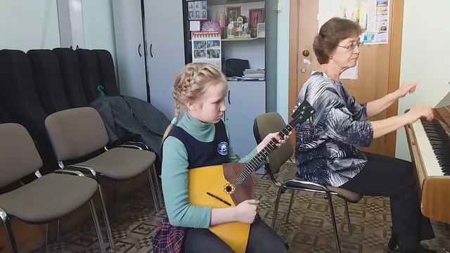 Еремкина Александра.
Б.Феоктистов « Плясовой наигрыш».
Детская песенка « Козлик», ред. В.Глейхмана.