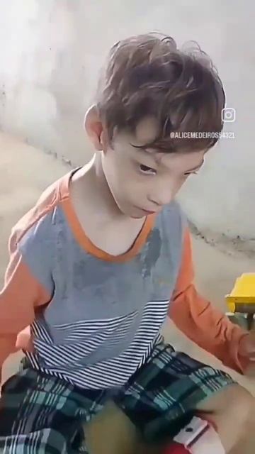 Deus é maravilhoso, tá ansioso pq? #sejagratoadeus #deusefiel #shortvideo #sindromecriduchat смотреть онлайн