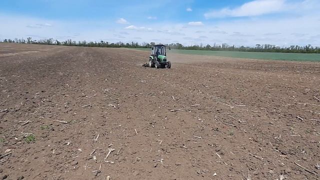 Самодельный культиватор европак и минитрактор. Первая культивация пара. смотреть онлайн