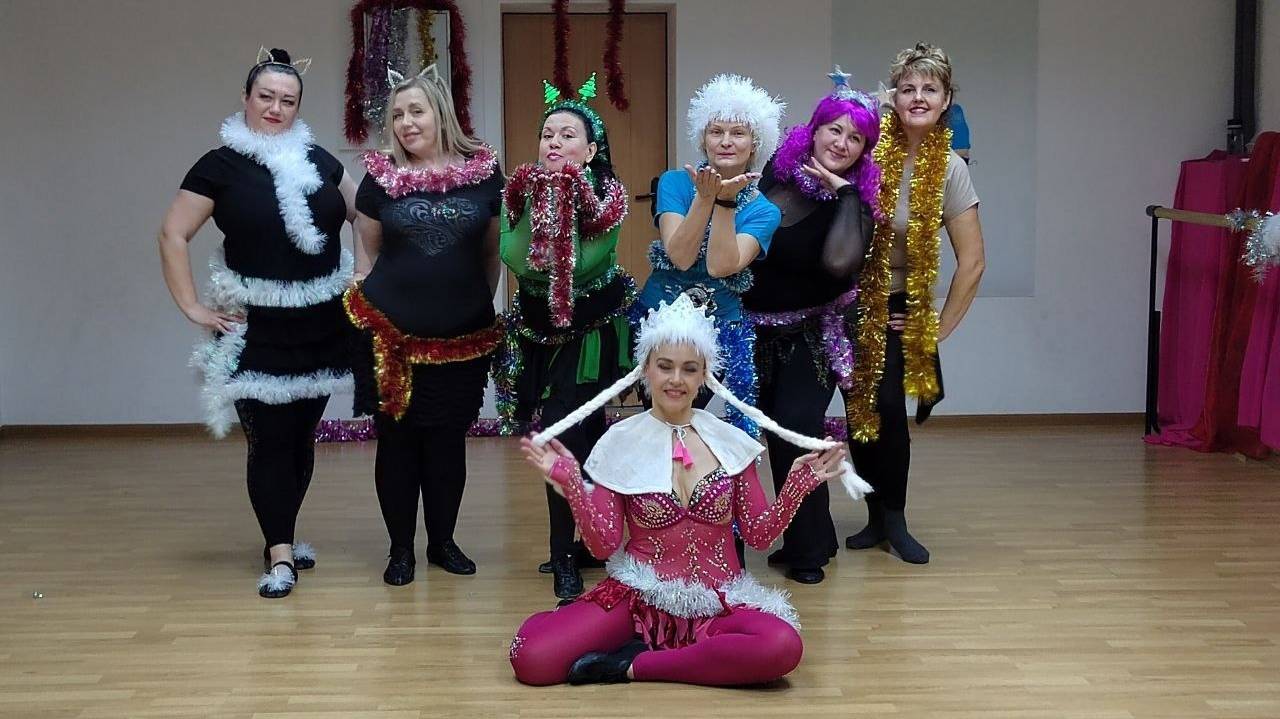 Новогодние поздравления продолжаются пока продолжаются новогодние каникулы! Еще один новогодний прив