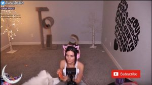 Alinity ASMR | Рыгает на стриме ASMR+Сиськи
