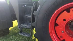 Fendt 933 Vario Model Row Crop Tractor - 7.1L 6-cyl 333 Maximum Horse Power - Produced 2006-2022