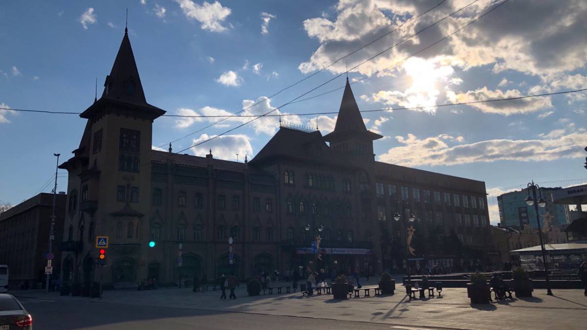 Творческий вечер поэта и прозаика Емельяна Маркова Я ушел от тебя в метафору. Саратов. 2 ч.