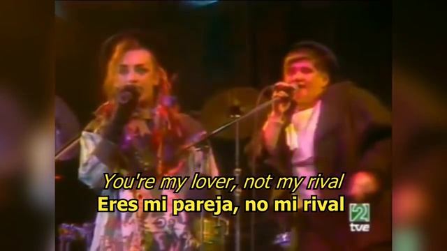 Karma Chameleon - Culture Club (LYRICS/LETRA) [80s] смотреть онлайн