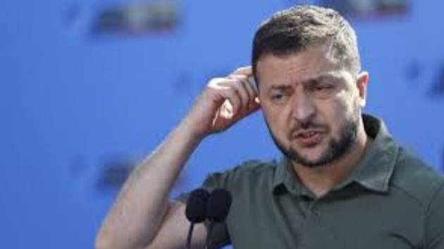 Зеленский как помеха - его нужно убрать, пока не разрушил Украину